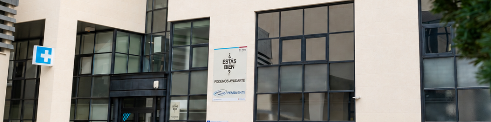 Fachada de edificio centro de salud