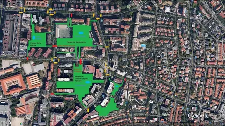 Santamarca - Parques y semáforos existentes y pasos peatones propuestos (rojo)