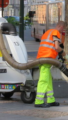 2014-09-street-vacuum-brussels-03.jpg