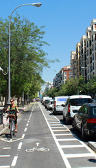 Ejemplo del Carril Bici instalado en Santa Engracia