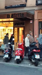 Moto-bien-aparcada-reserva.jpg