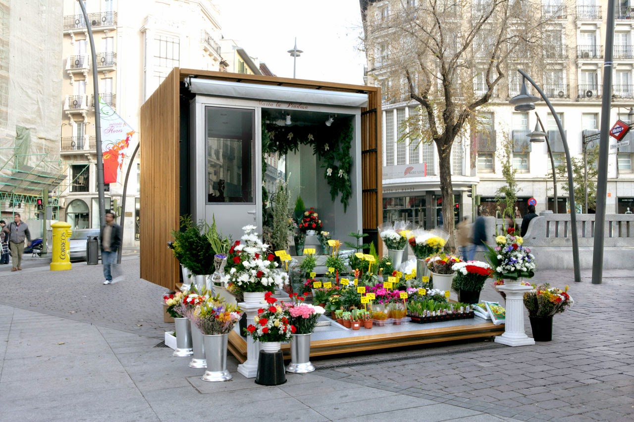 Puesto flores Tirso de Molina.jpg