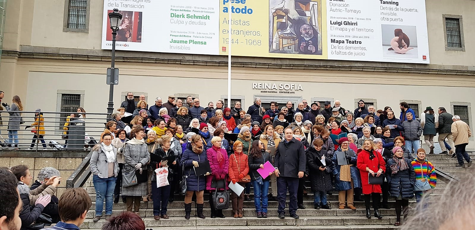 A los mayores les gusta cantar