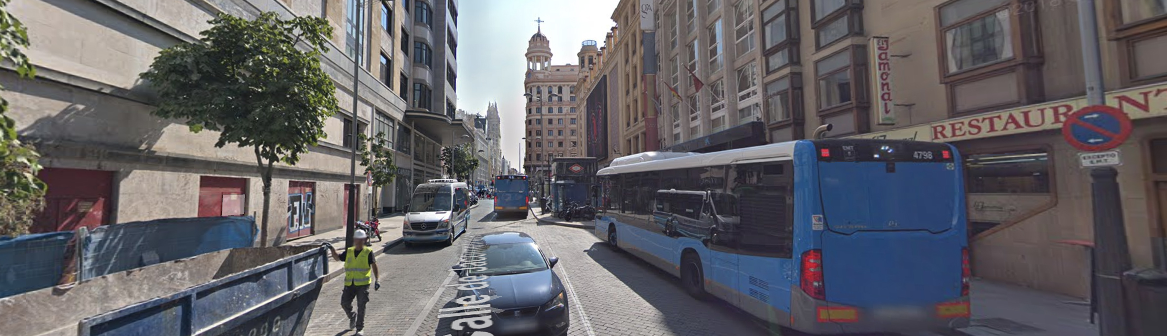Calle Jacometrezo. Al fondo Callao. Foto de Google Maps