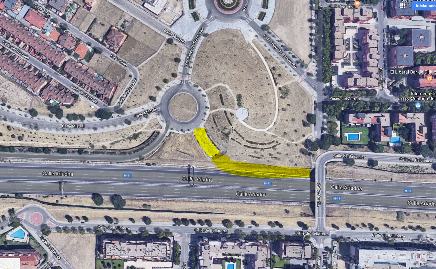 Acceso_desde_M11_al_ensanche_de_Barajas.JPG