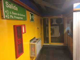 Eliminar los equipos de aire acondicionado de los pasillos del metro