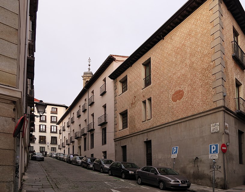 Calle_del_Doctor_Letamendi__desde_la_calle_de_Segovia.jpg