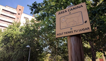 Cartel-area-canina-Arganzuela.jpg