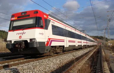 Acceso Renfe San Cristóbal de Los Ángeles desde Butarque 