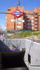 800px-Madrid_-_Estación_de_Las_Musas.jpg