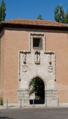 Puerta_de_la_Latina_-_01_(1).jpg