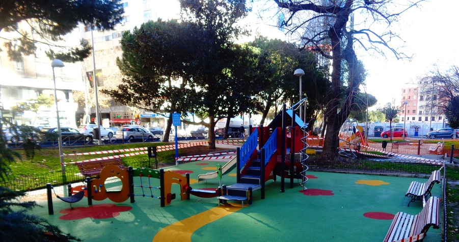 Zona_infantil_Parque_Andrés_Saborit.jpg