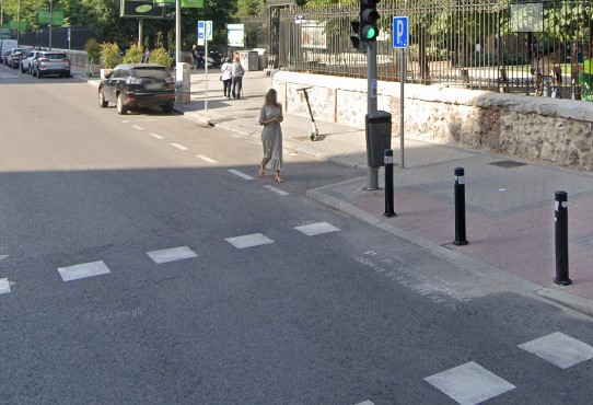 Acceso al retiro por Ibiza. Fuente: Google Maps