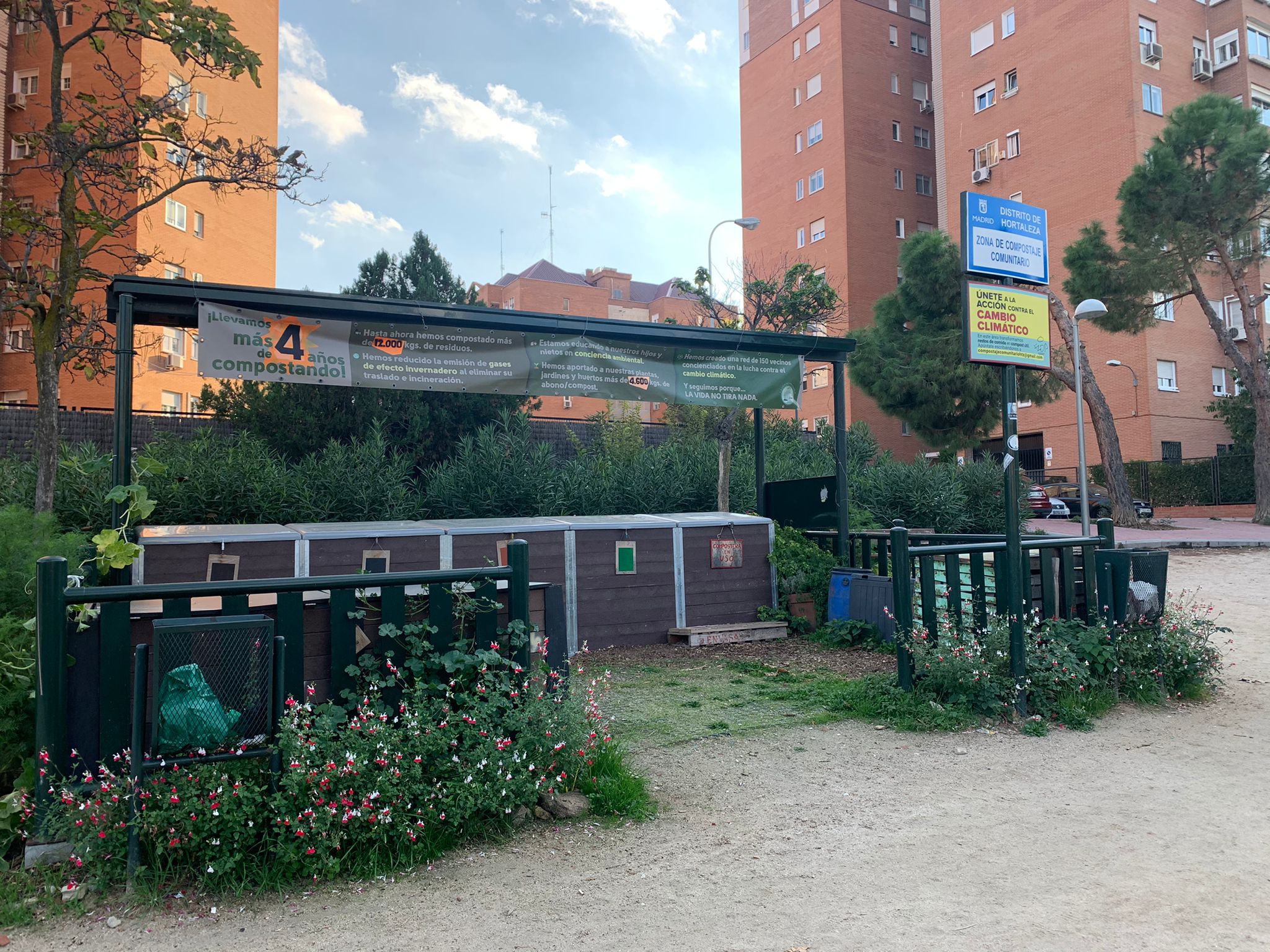 EJEMPLO DE ÁREA DE COMPOSTAJE COMUNITARIO INSTALA EN HORTALEZA EN 2016