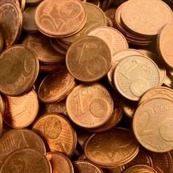 Muchísimas monedas de 1 y 2 céntimos.