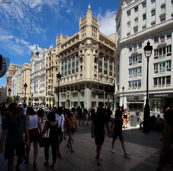 Recuperar las farolas históricas que hubo en la Gran Vía