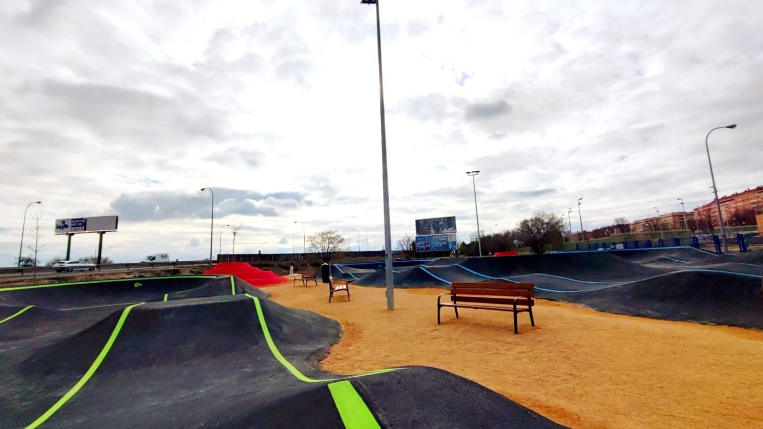 Panoramica-pista-pump-track_2-1500x844.jpg