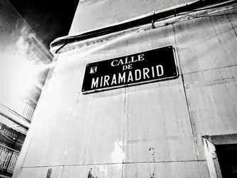 Esta calle que está por la zona de Usera resume lo que es la filosofía de este proyecto. La belleza puede estar en cualquier rincón de Madrid, solo hay que estar un poco atento...
