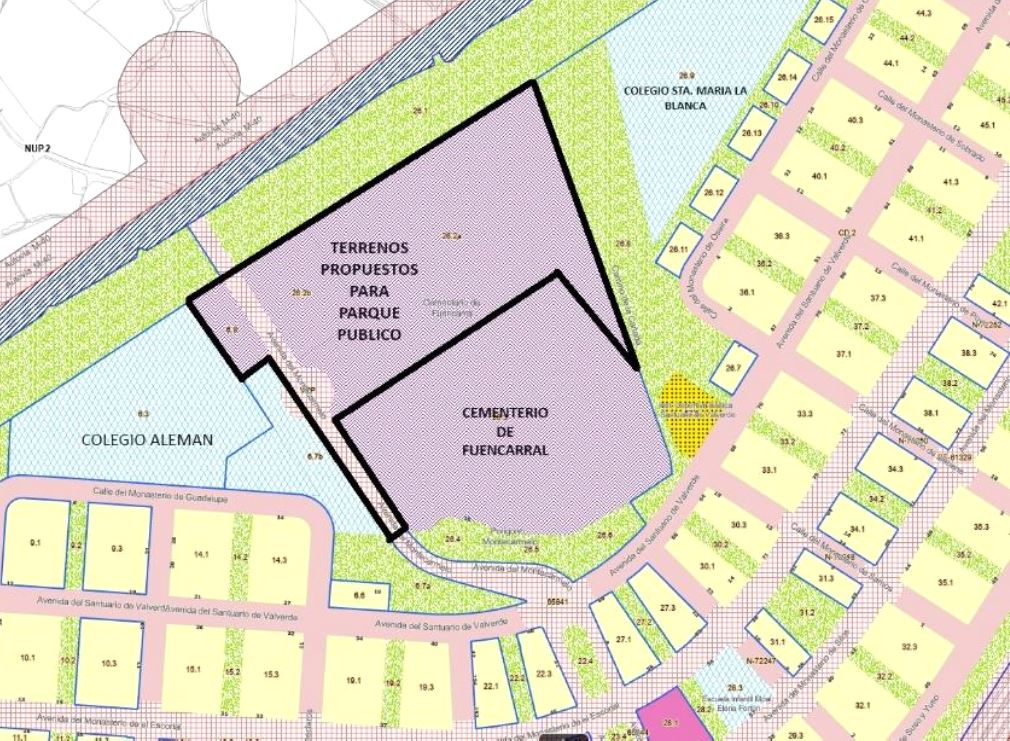 Se delimita con una raya negra el terreno donde se propone la ubicación del propuesto Parque Público de Montecarmelo