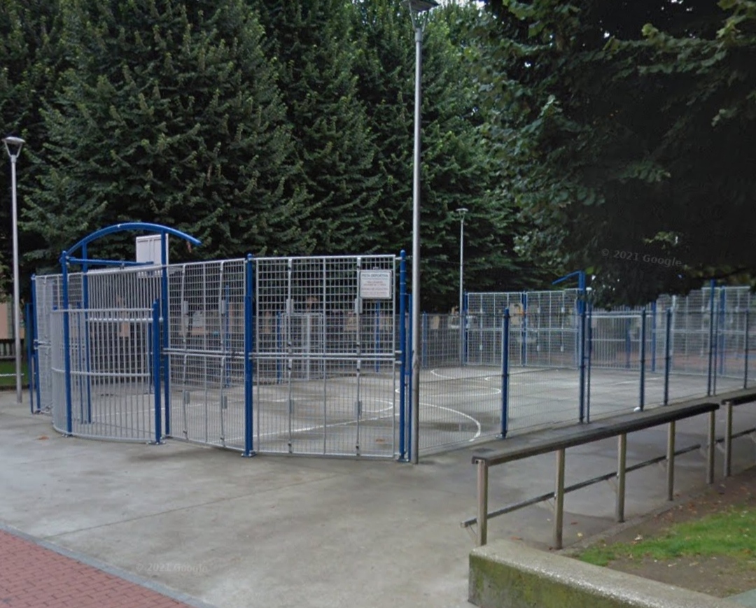 Pista deportiva de menor tamaño 