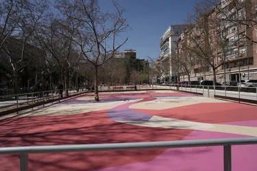 Ejemplos de juegos para el parque y espacios  más accesibles 
