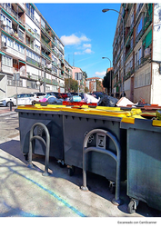 Demasiada Basura Calle Villasandino, 27 Batán. 