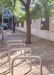 2_Aparcabicis_calle_Carlota_O´Neill-CEIP_MÉJICO.JPG