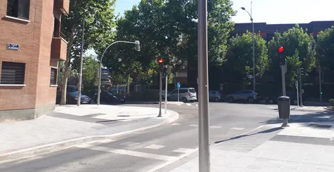 1_Calle_Alhaurín_con_Avenida_de_Logroño.JPG