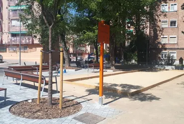 3_Calle_Marquesa_de_Silvela_con_Juan_Español-pista_de_petanca.JPG