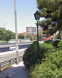1-Farola_nueva_entrada_al_parque_2025.jpg