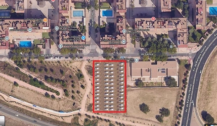 seguro que caben muchos mas.... alisar terreno y preparar para meter coches.