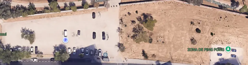 Zona del aparcamiento debajo del actual de tierra