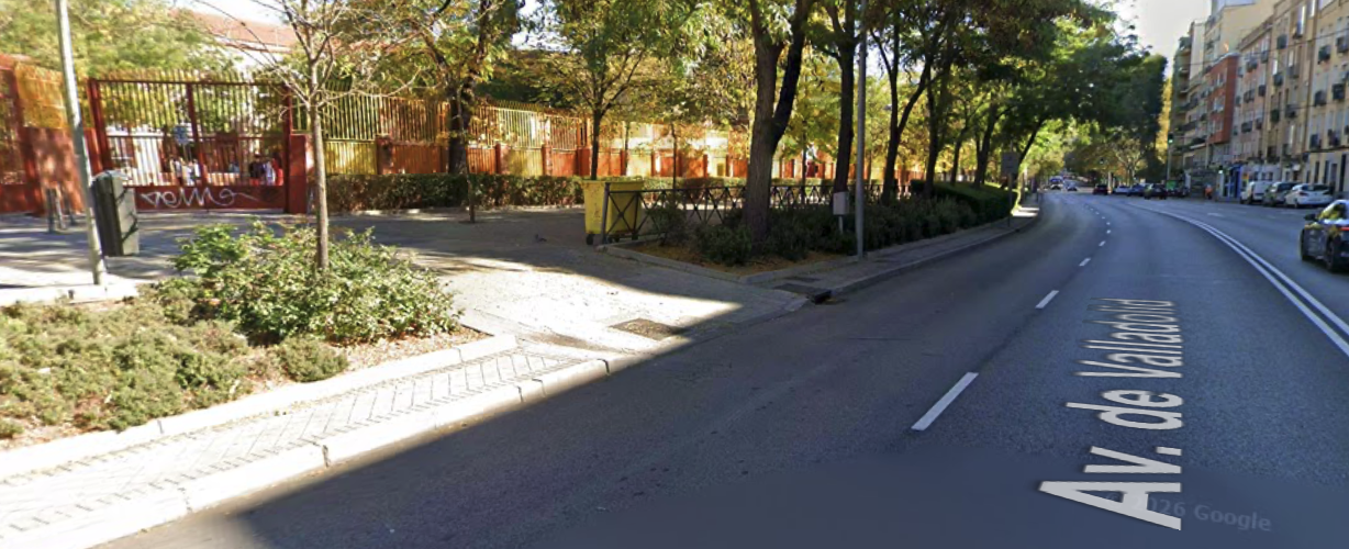 Acceso inseguro al CEIP Fernandez Moratin