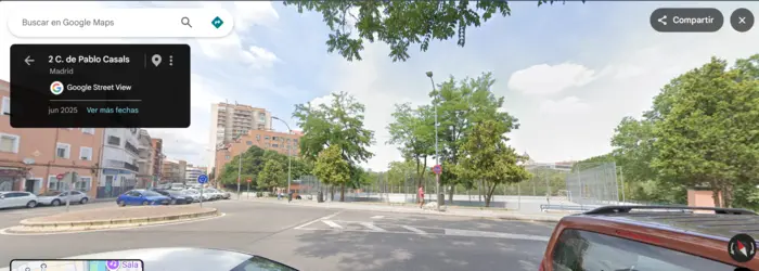 nueva zona de aparcamiento de motos y bicis en zona amplia y disponible