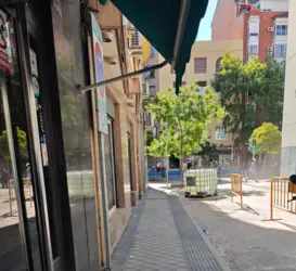 4_Calle_María_Zayas_esquina_con_Bravo_Murillo.png
